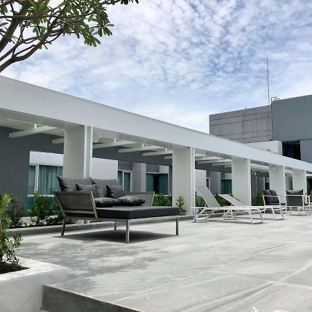 Crystal Hotel Hat Yai Exterior photo