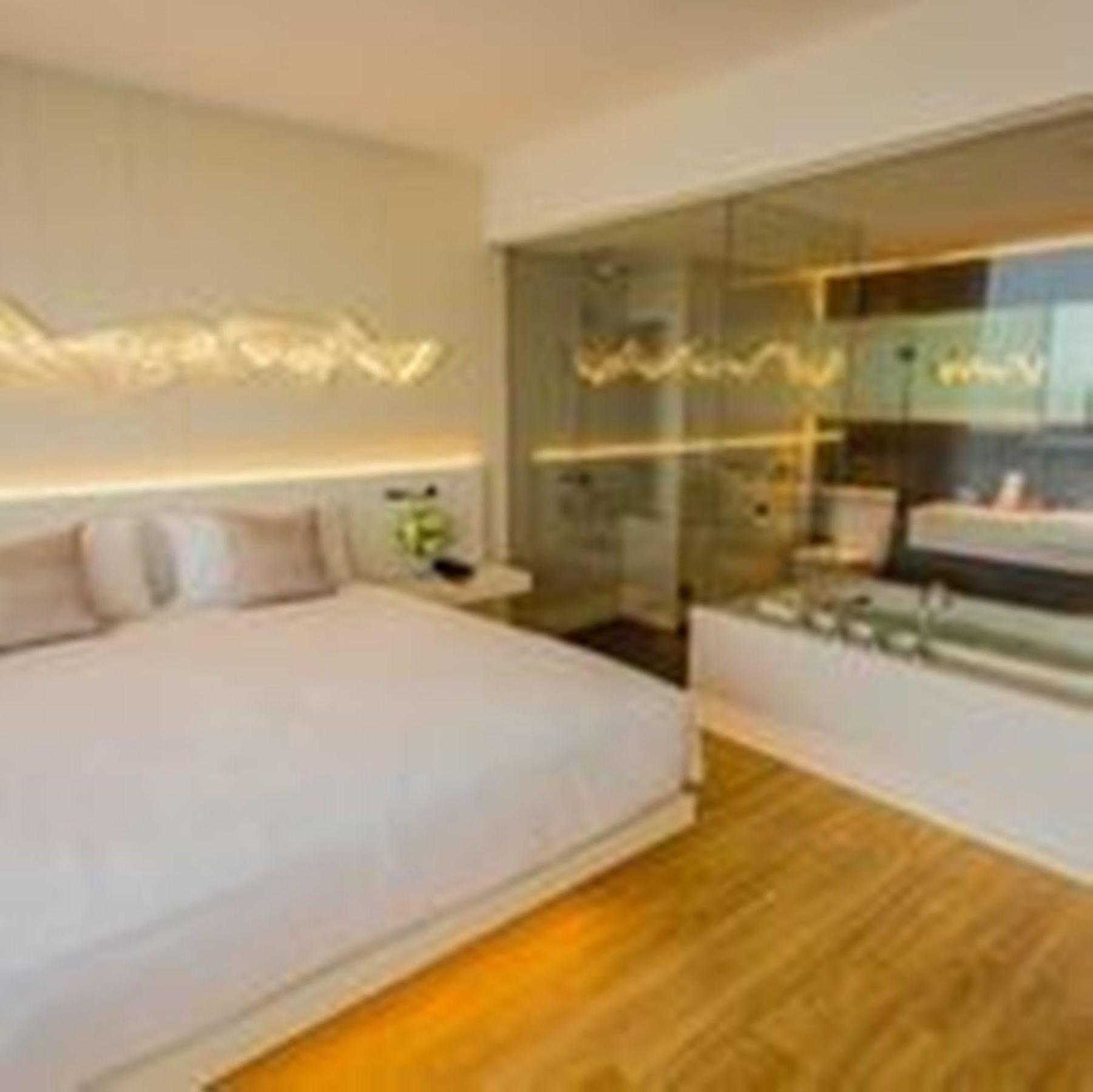 Crystal Hotel Hat Yai Exterior photo