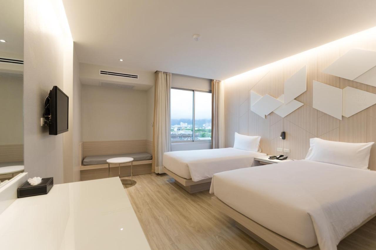 Crystal Hotel Hat Yai Exterior photo